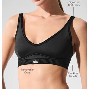 ALO Yoga Sleek Black Sports Bra